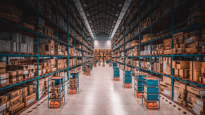 Mobile robots in a warehouse